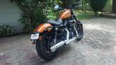 Review: Harley Iron 883